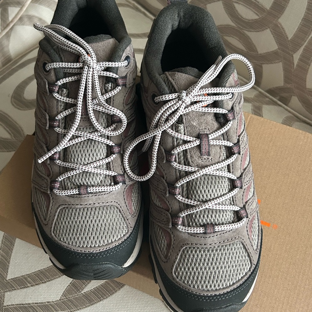 Merrell Moab 3 Falcon Athletic Shoes - Gray and Pink - Picture 4 of 8